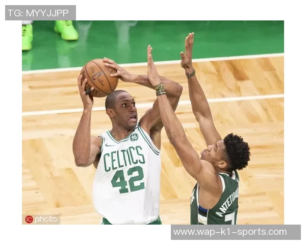 雄鹿与凯尔特人激战正酣谁能在季后赛中笑到最后